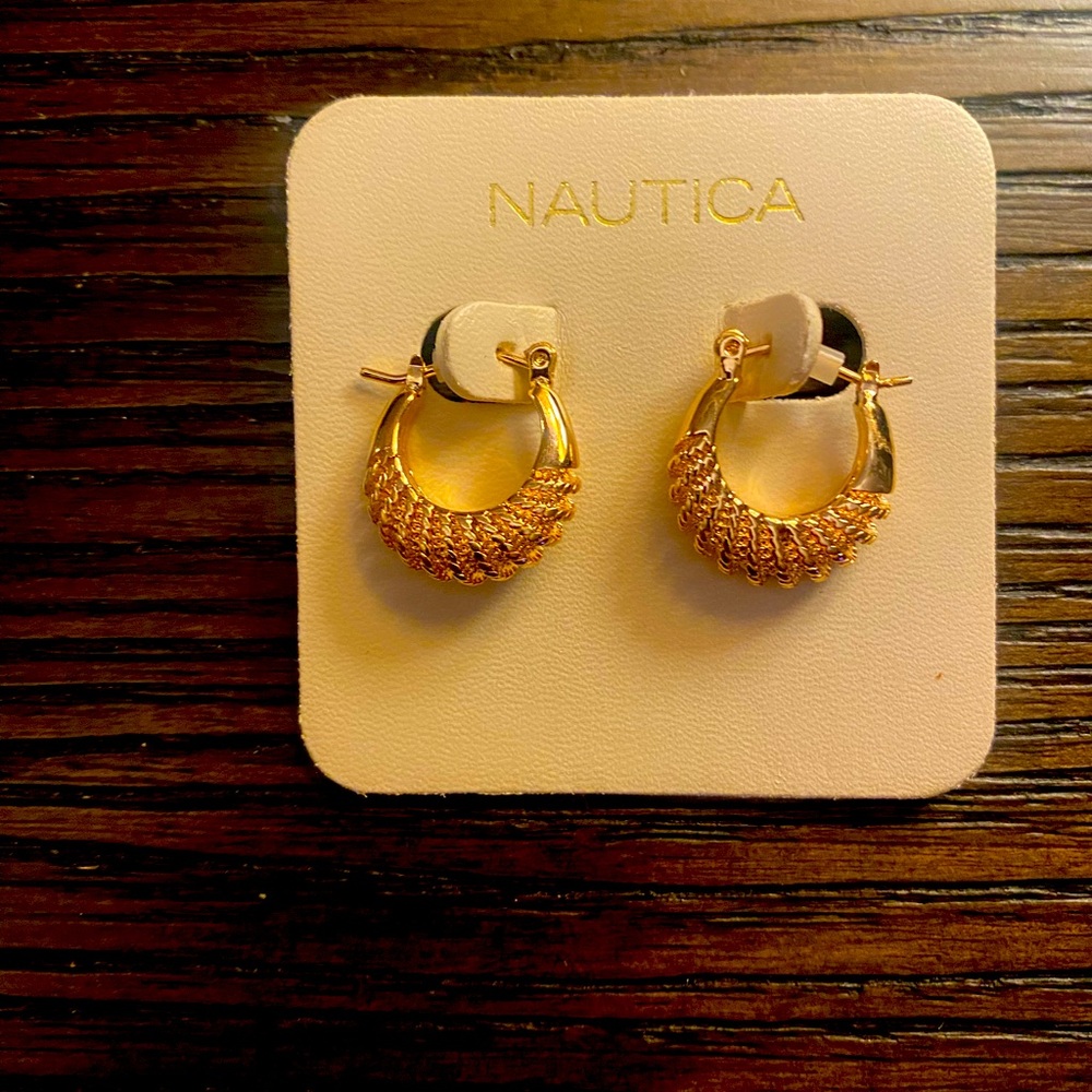 NEW Nautica gold hoop earrings